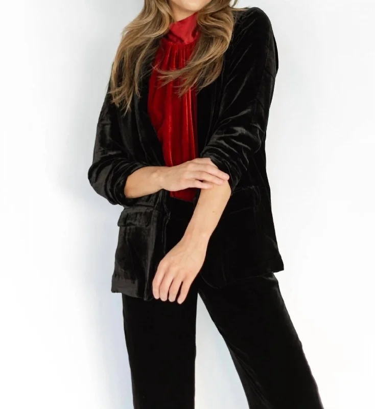 Scrunch Sleeve Jacket In BlackLace-Up Jackets