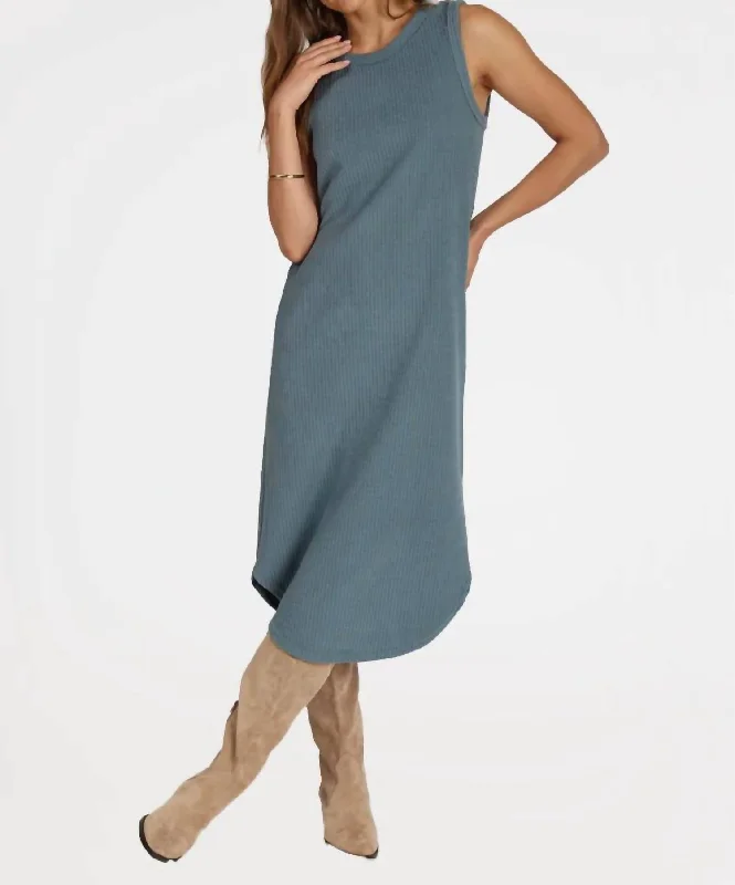 Trail jacketCrew Tank Dress In Denim